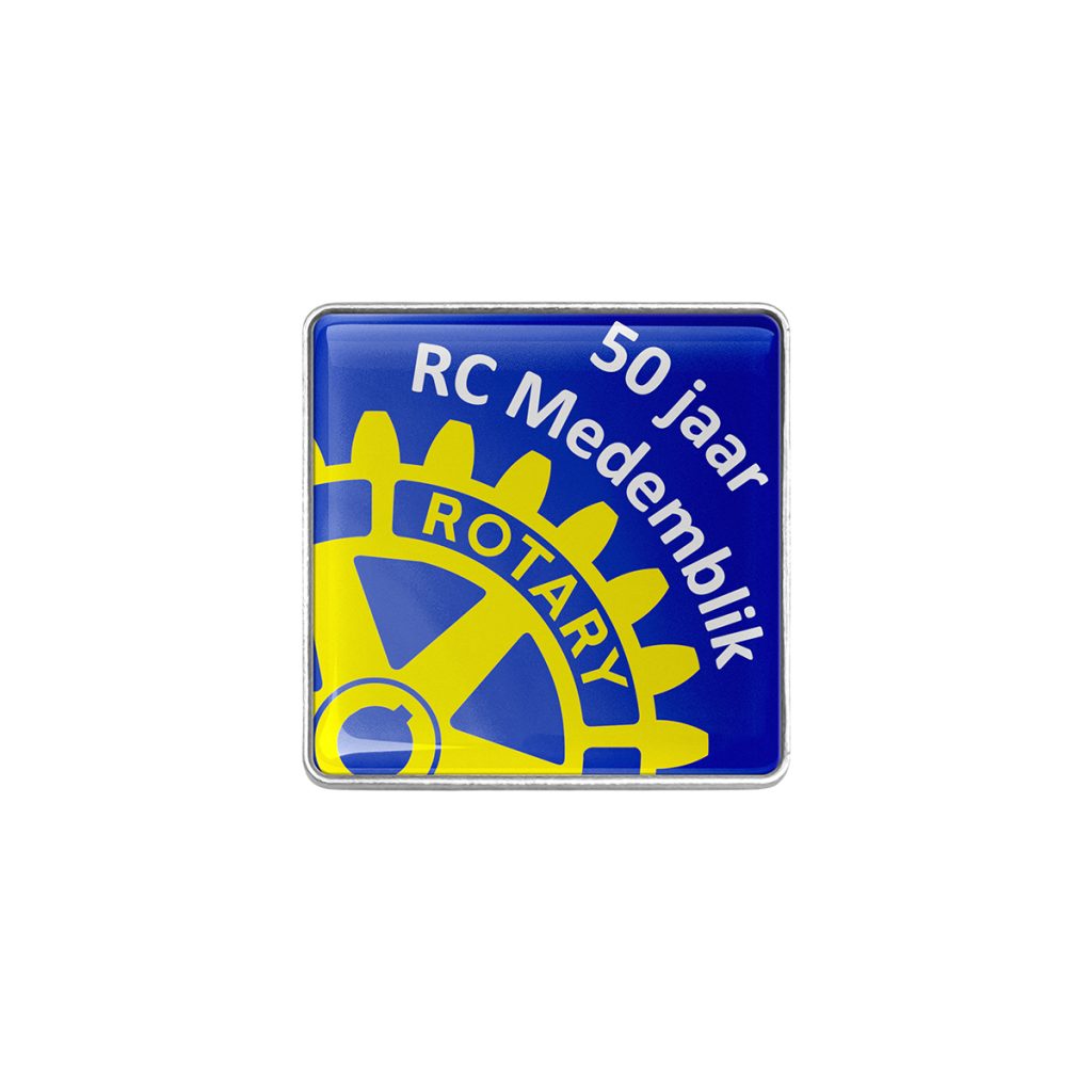 Pin bedrukt met Full colour logo. Afgewerkt met transparante harslaag.